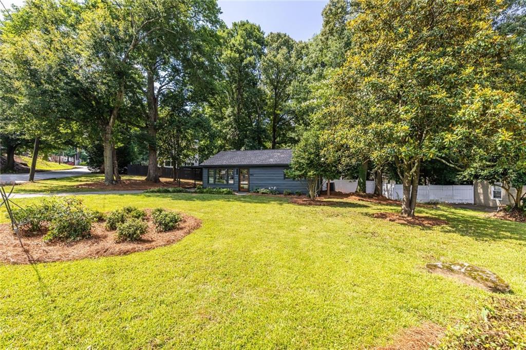1802 La Dawn Ln., Atlanta, GA 30318