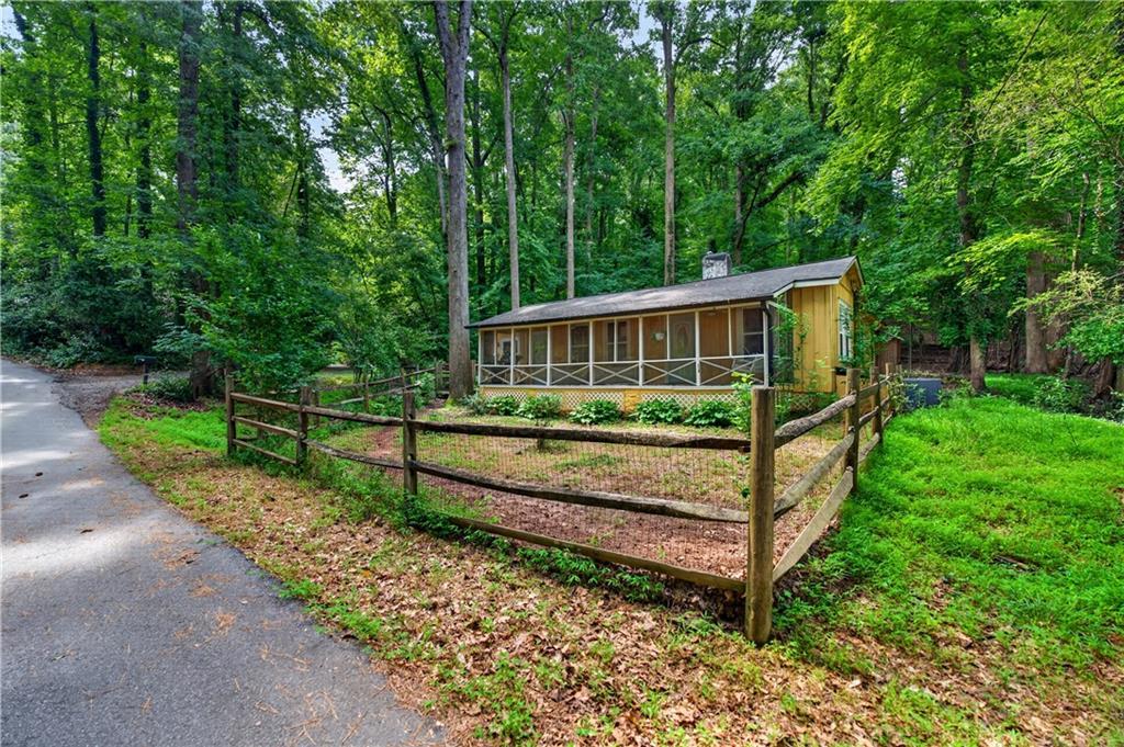130 Chestnut St., Roswell, GA 30075