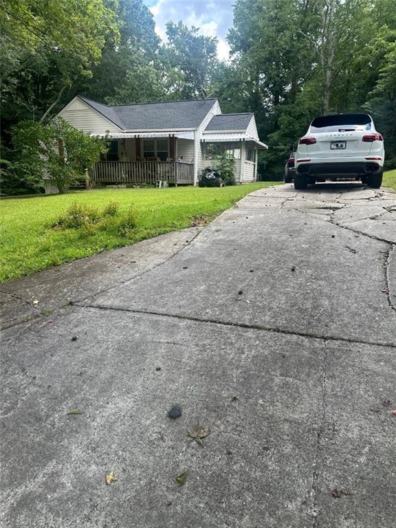 127 White St., Tallapoosa, GA 30176