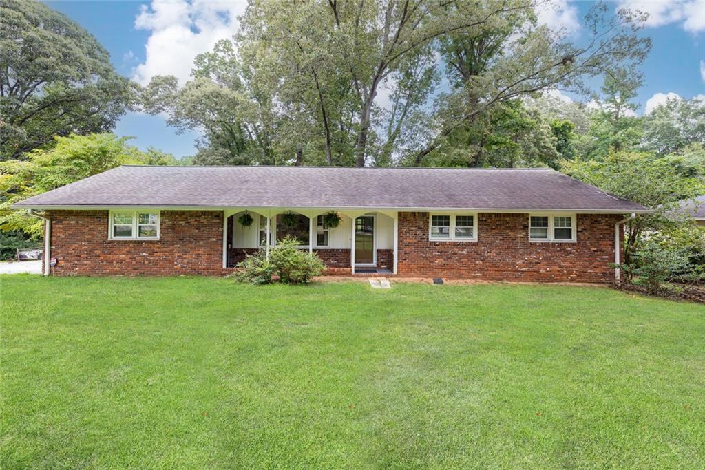 5461 Zanola Dr., Mableton, GA 30126