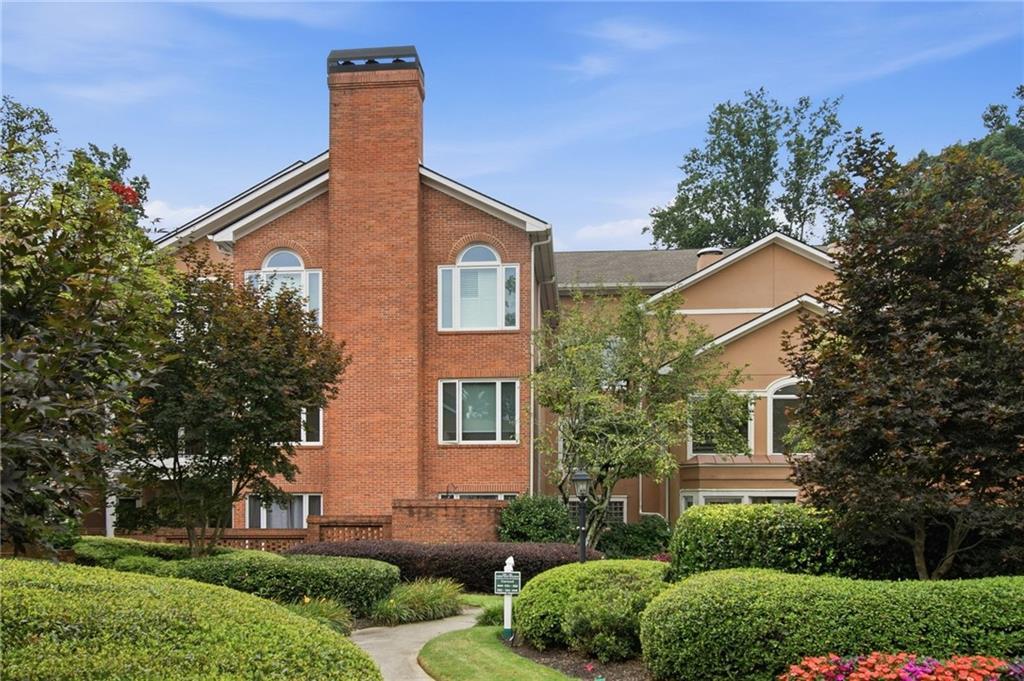 5350 Brooke Ridge Dr., Dunwoody, GA 30338