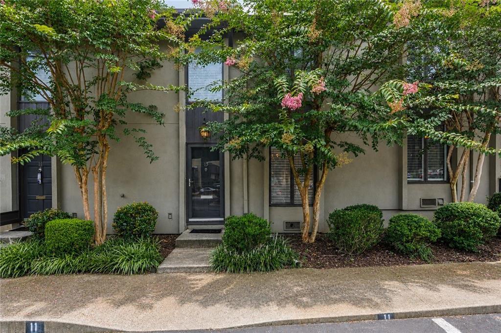 13 Ivy Sq., Atlanta, GA 30342