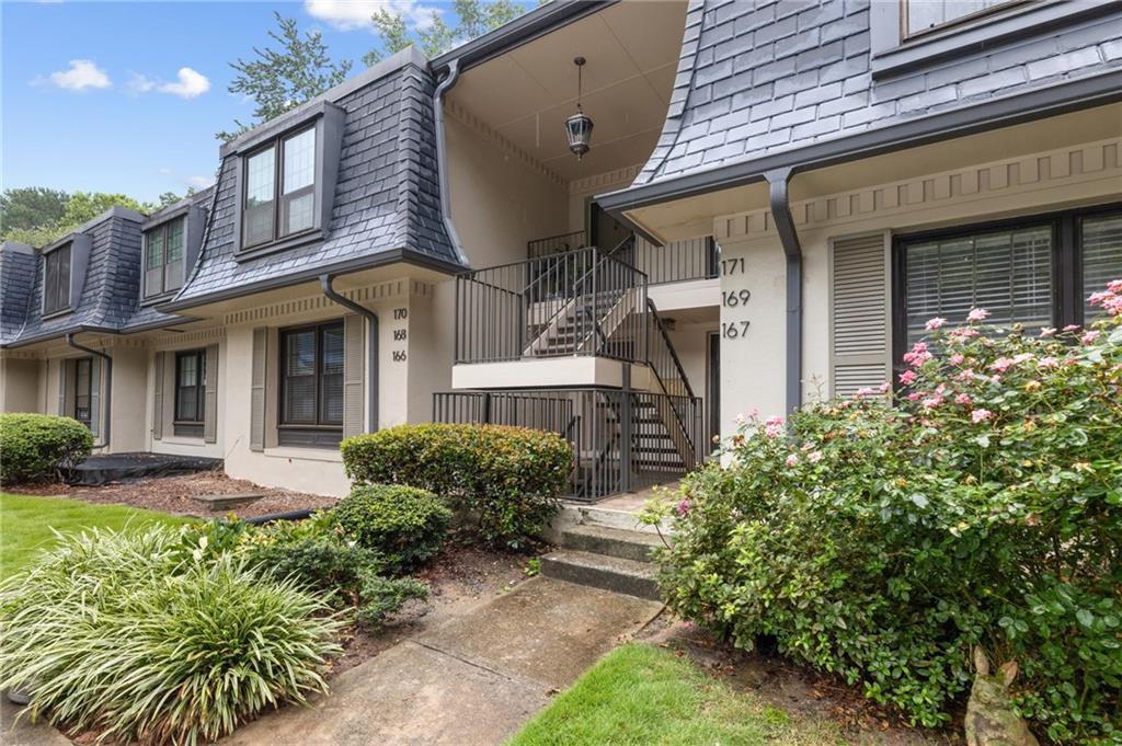 167 Maribeau Sq., Atlanta, GA 30327