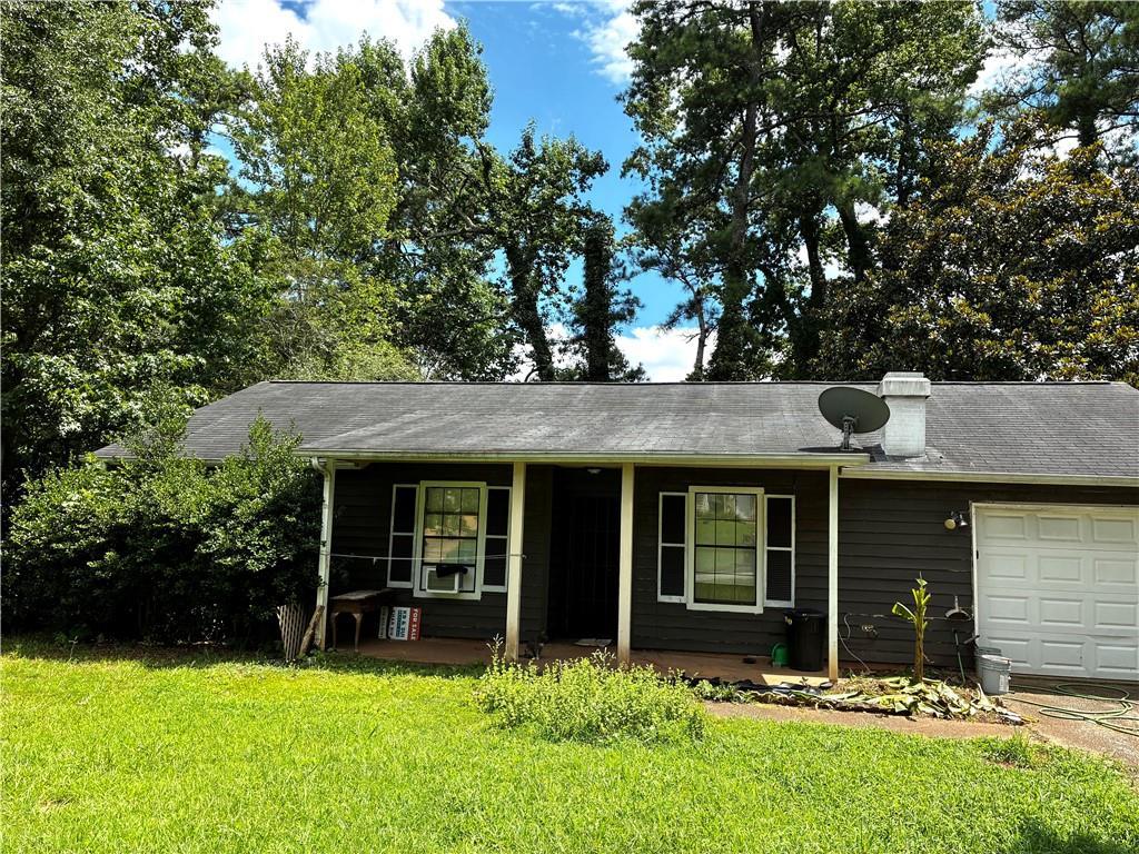 3901 Wood Path Dr., Stone Mountain, GA 30083
