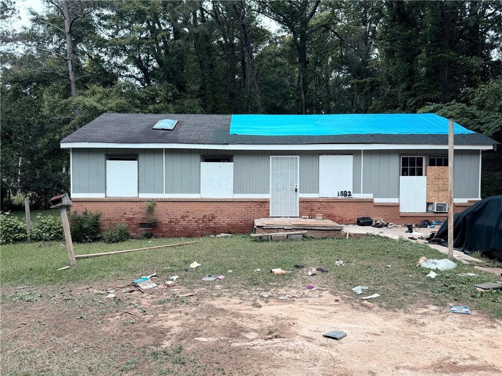 1582 Bridgeport Dr., Atlanta, GA 30318
