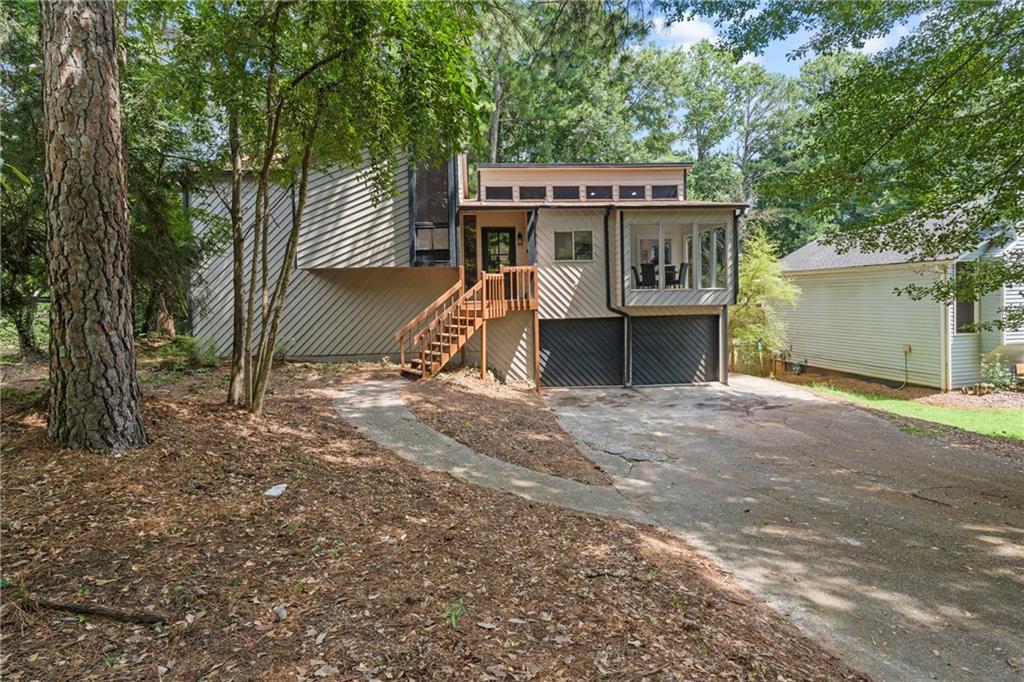 201 Rustic Ridge Dr., Kennesaw, GA 30144