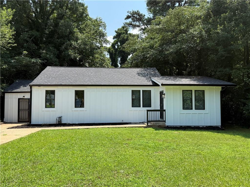 1766 Venetian Dr., Atlanta, GA 30311