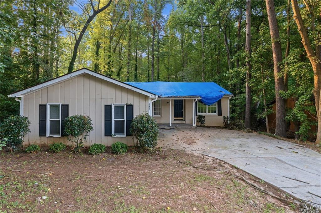837 Hemingway Rd., Stone Mountain, GA 30088