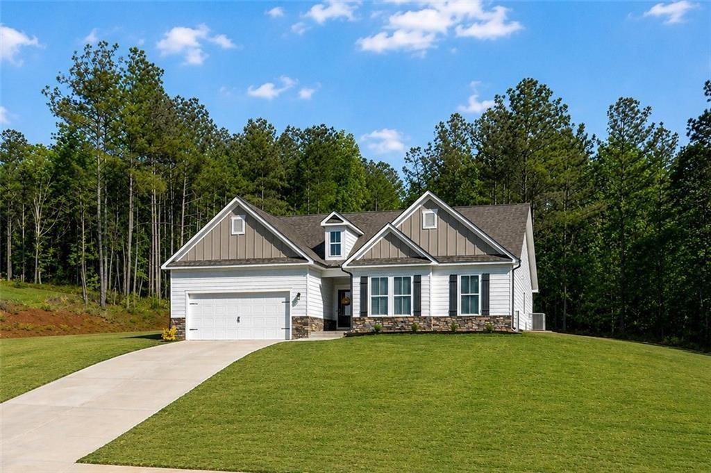 1537 Ridgewood Ct., Monroe, GA 30656