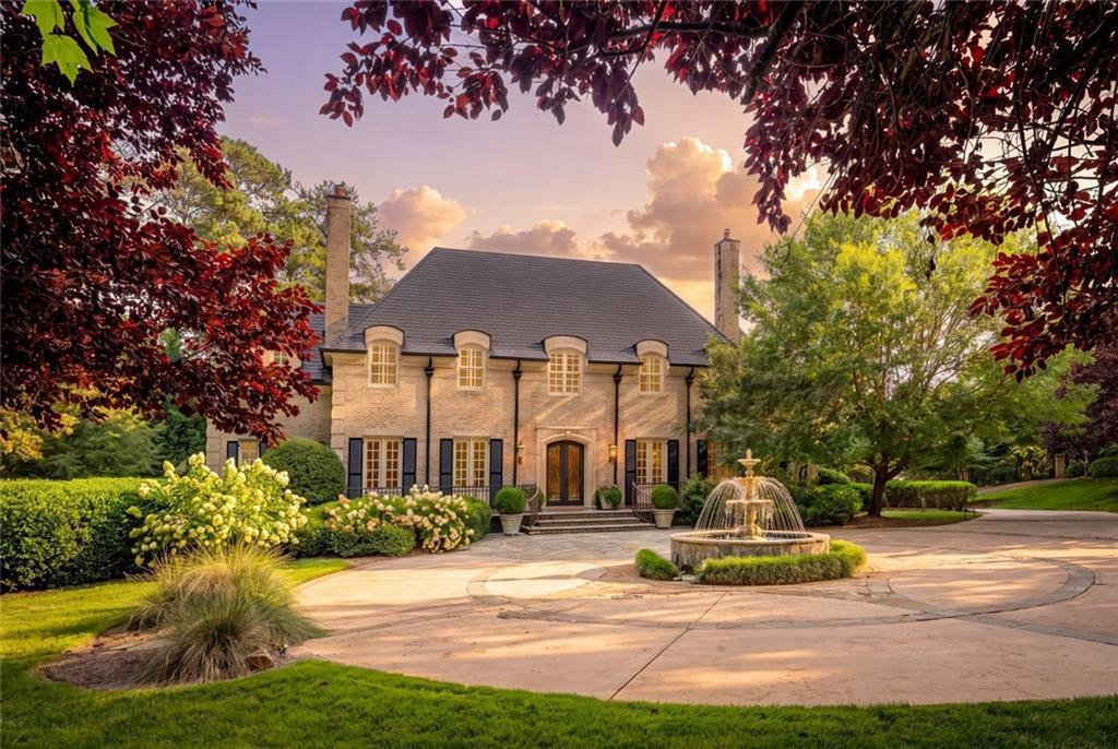 305 Forrest Lake Dr., Sandy Springs, GA 30327