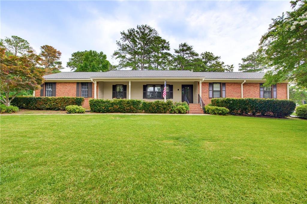 8940 Country Club Dr., Douglasville, GA 30134