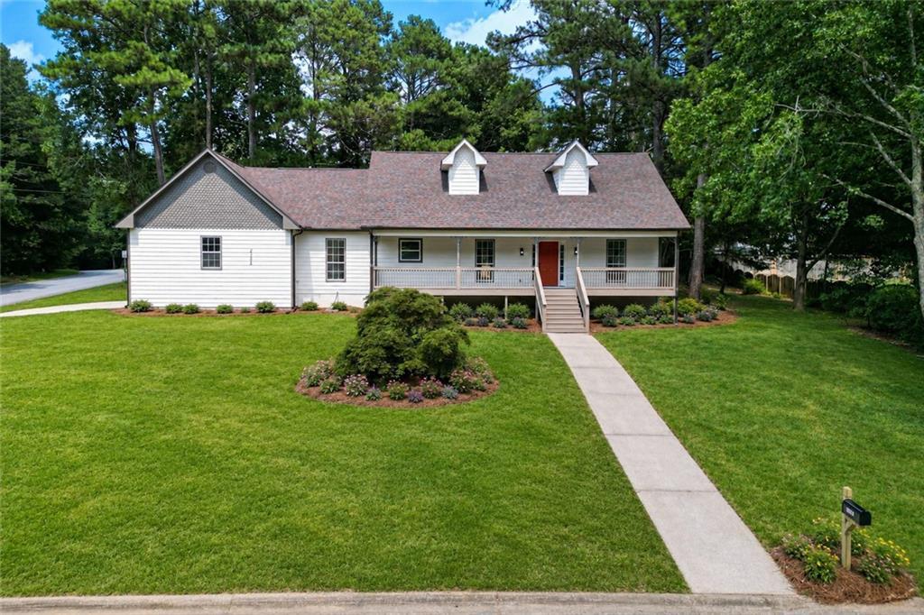 2125 Brandon Acres Dr., Buford, GA 30519