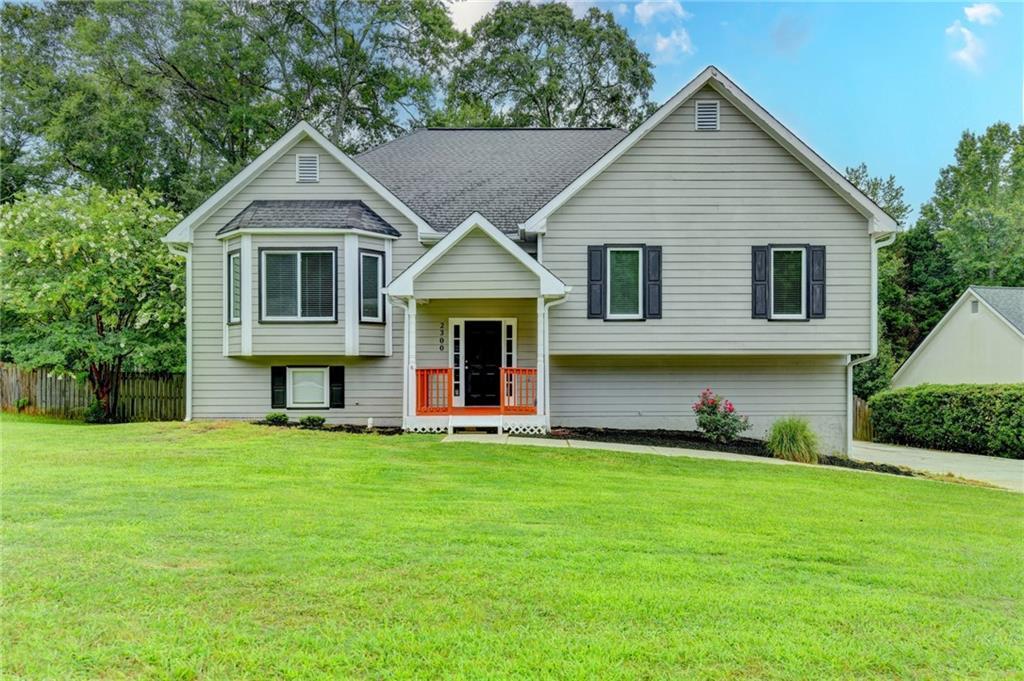 2300 Huntington Dr., Loganville, GA 30052