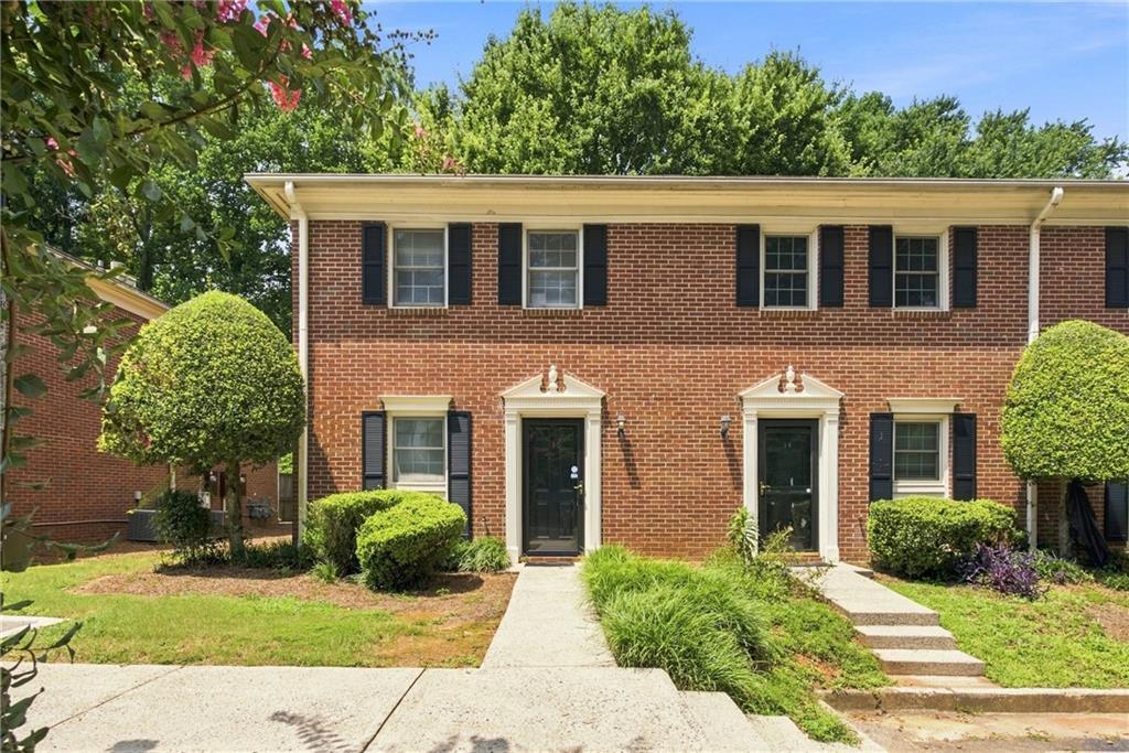 136 Sterling Ct., Alpharetta, GA 30004