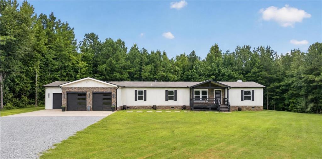 85 Old Bushmill Rd., Bremen, GA 30110