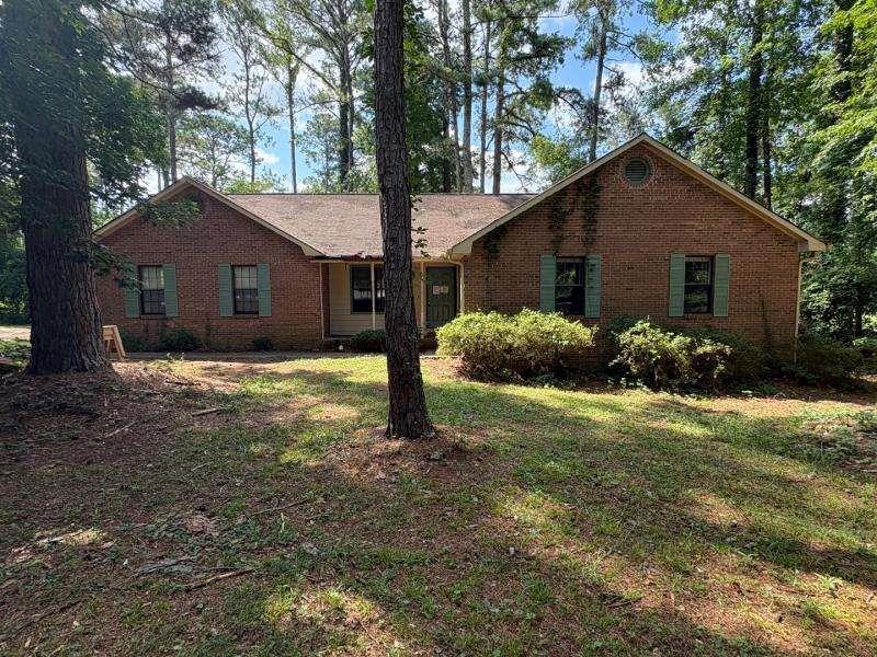 8198 Tupelo Tr., Jonesboro, GA 30236