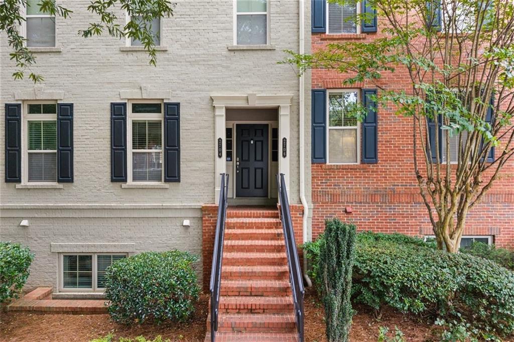 2704 Wander Ln., Alpharetta, GA 30022