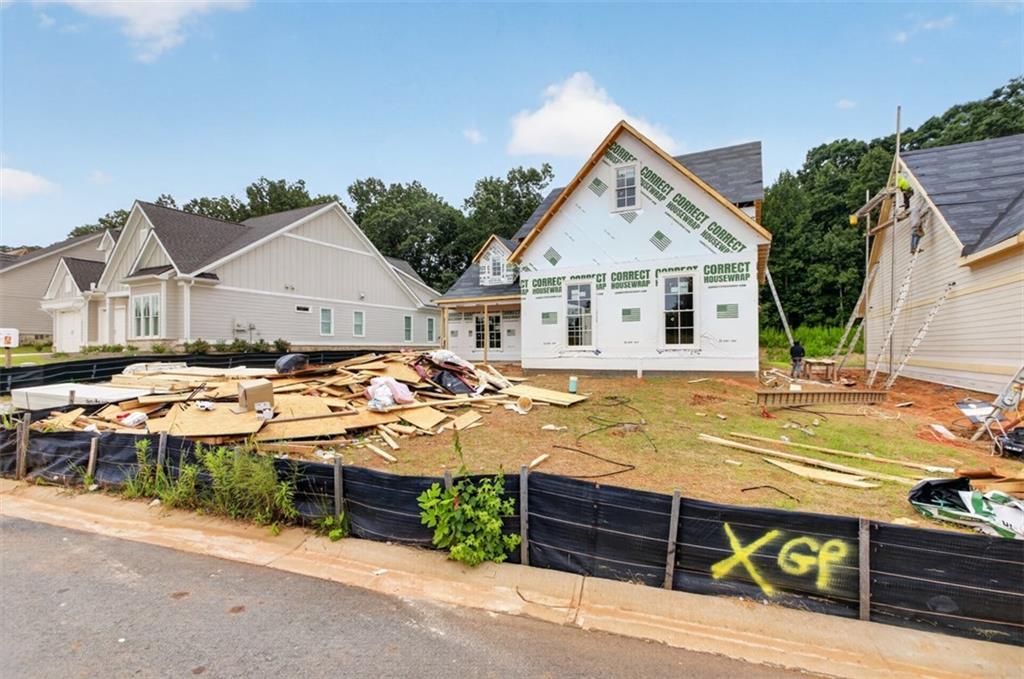 423 Lake Vista Dr., Statham, GA 30666