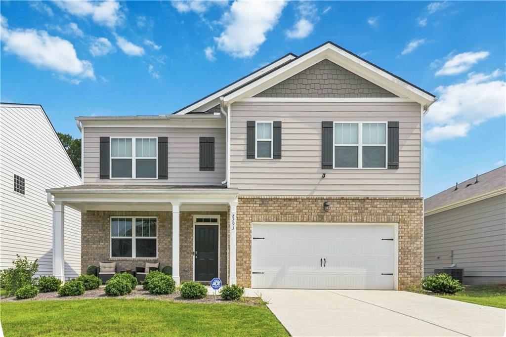 8293 Bluewater Dr., Fairburn, GA 30213