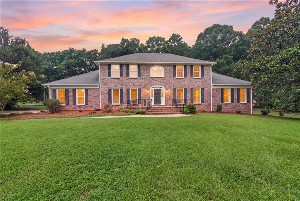 560 Hawthorne Dr., Fayetteville, GA 30214