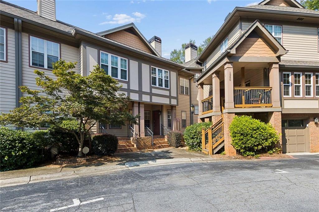 1344 Stillwood Chase, Atlanta, GA 30306