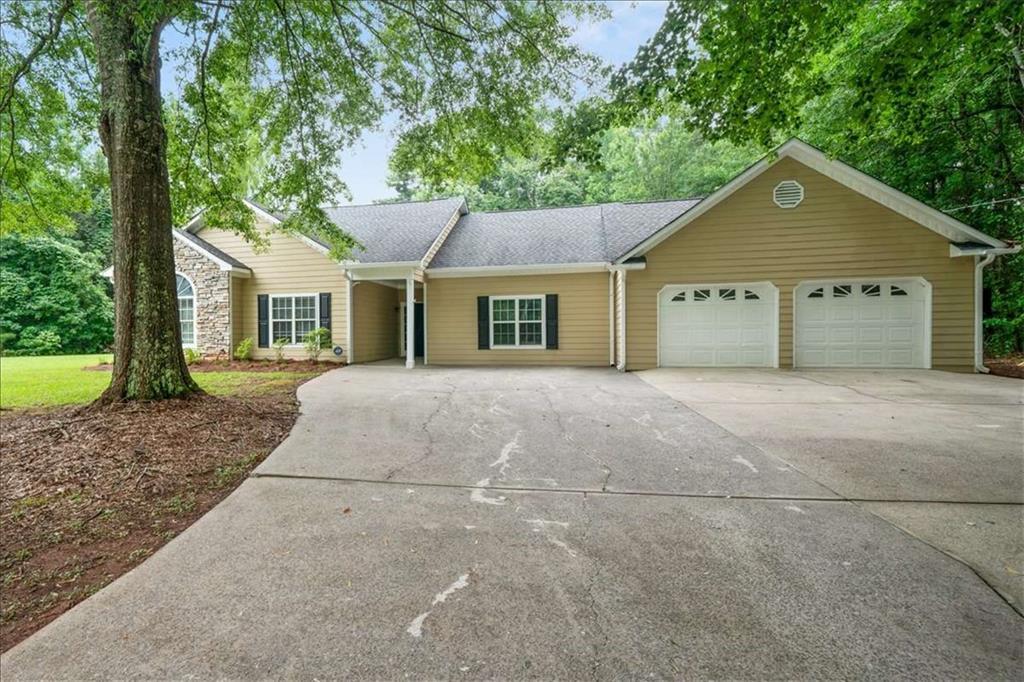 4724 Old Yorkville Rd., Dallas, GA 30157