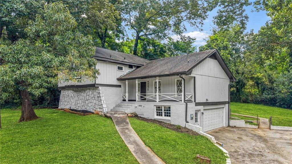 4447 Lake Breeze Dr., Stone Mountain, GA 30083