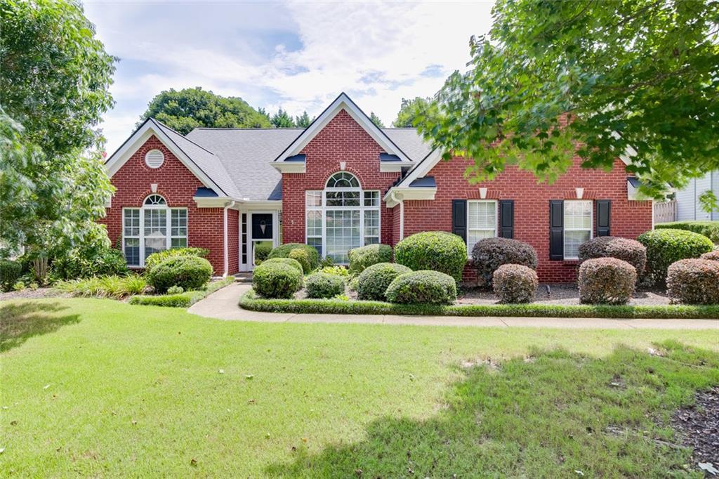2712 Bogan Creek Dr., Buford, GA 30519