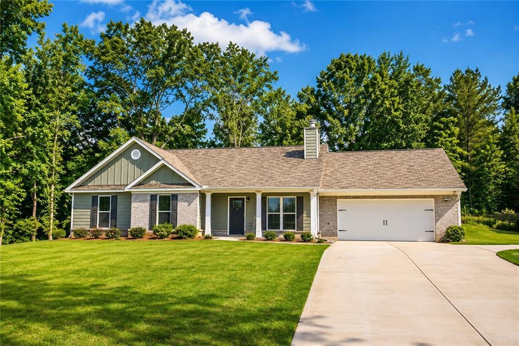1374 Hardigree Rd., Winder, GA 30680