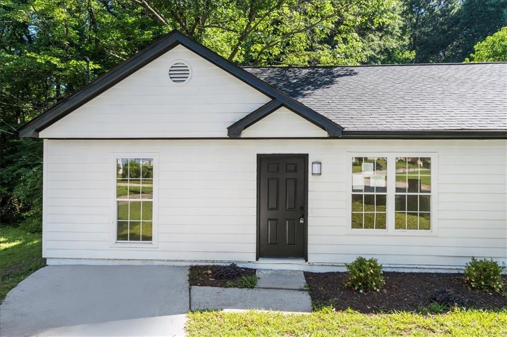 245 Antebellum Cir., Riverdale, GA 30274