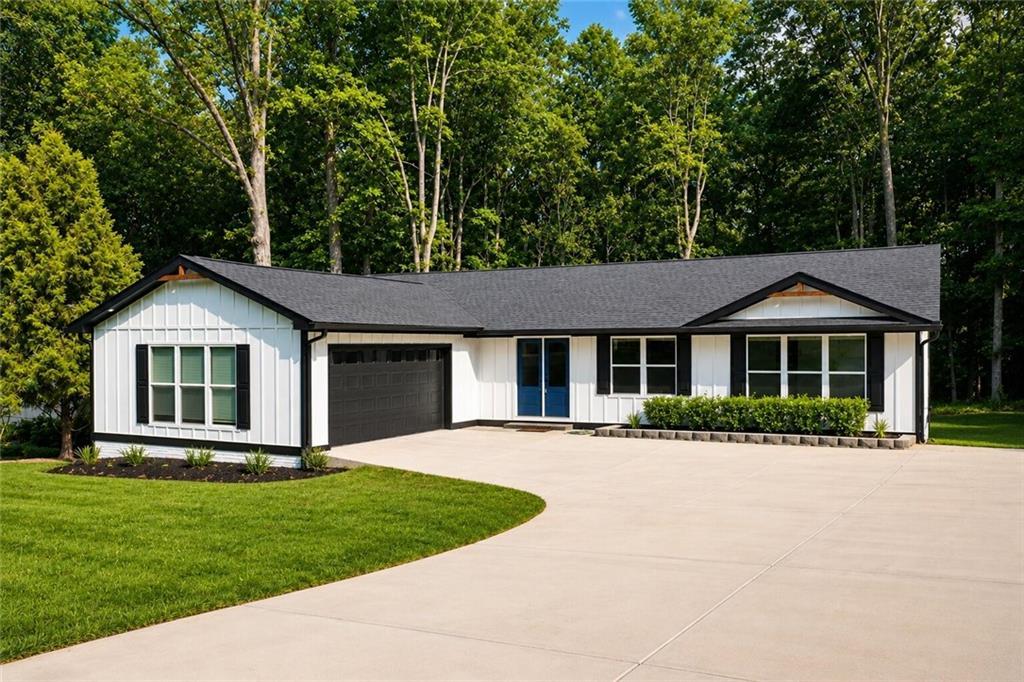 2265 Hillbriar Dr., Buford, GA 30518