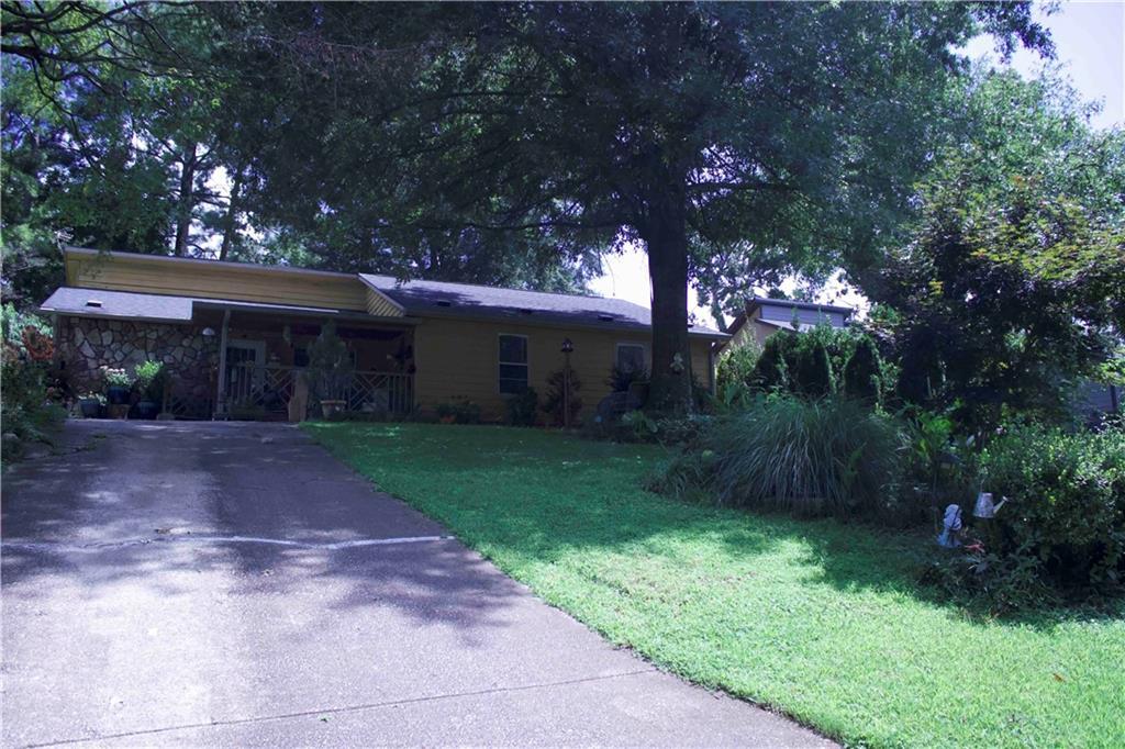 5744 Everglades Ln., Norcross, GA 30071