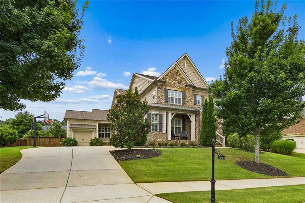 1045 Etris Manor Dr., Roswell, GA 30075