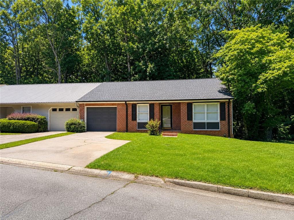 151 Wrenwood Ln., Carrollton, GA 30117