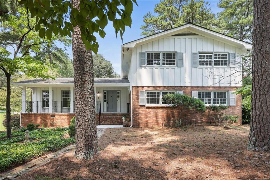 2458 Dunkerrin Ln., Atlanta, GA 30360