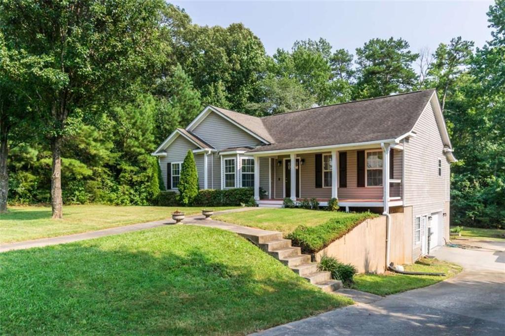 173 Stegall Pl., Dawsonville, GA 30534