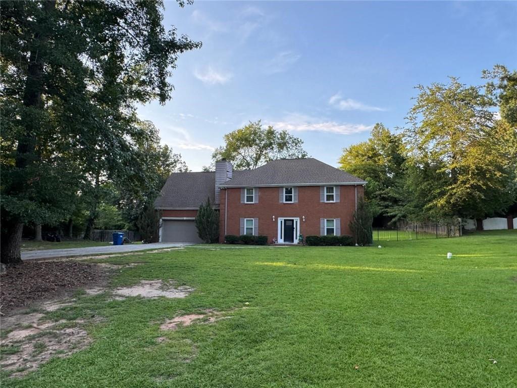 760 Kings Crest Ct., Fairburn, GA 30213