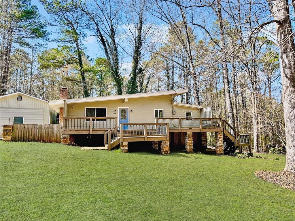 504 N Little Victoria Rd., Woodstock, GA 30189