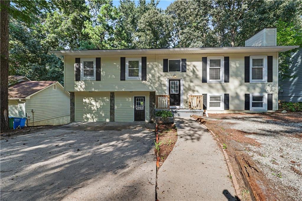 3908 Valley Brook Rd., Snellville, GA 30039