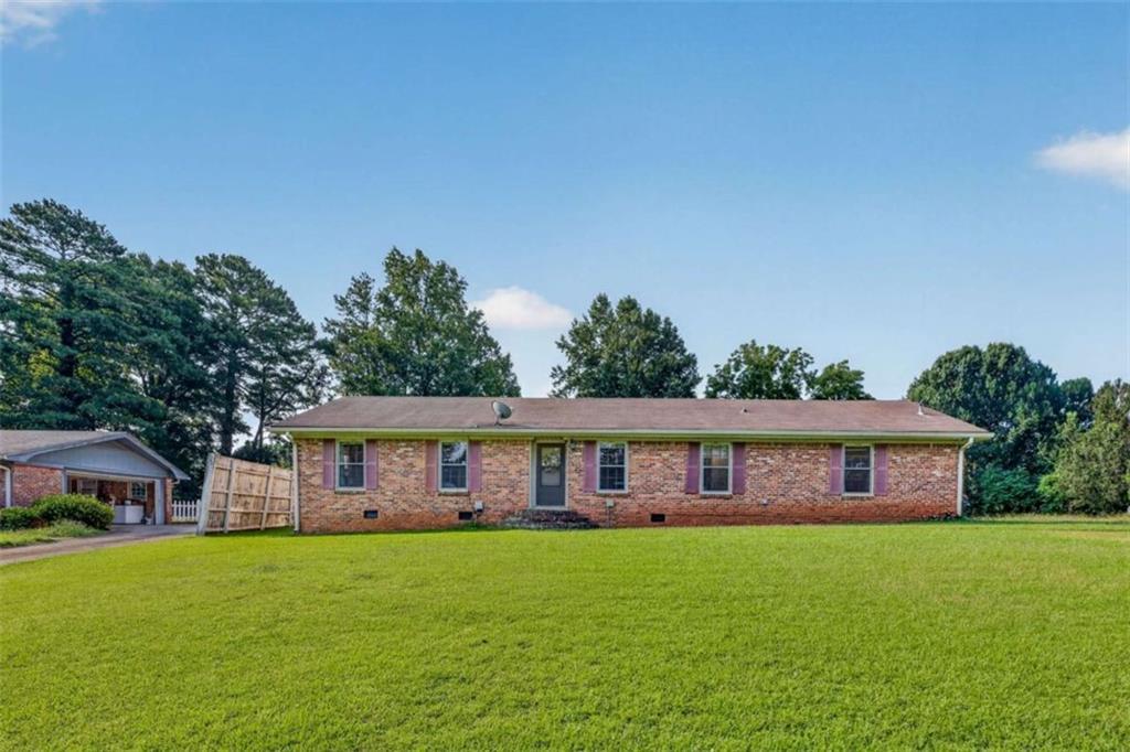 6182 Meadowbrook Dr., Norcross, GA 30093