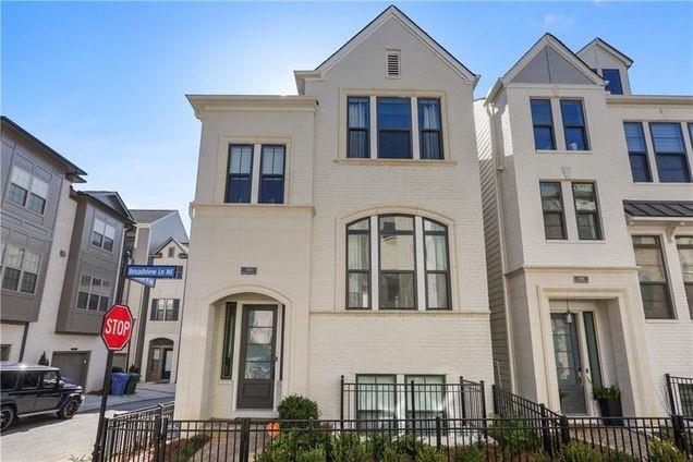 504 Broadview Ln., Atlanta, GA 30324