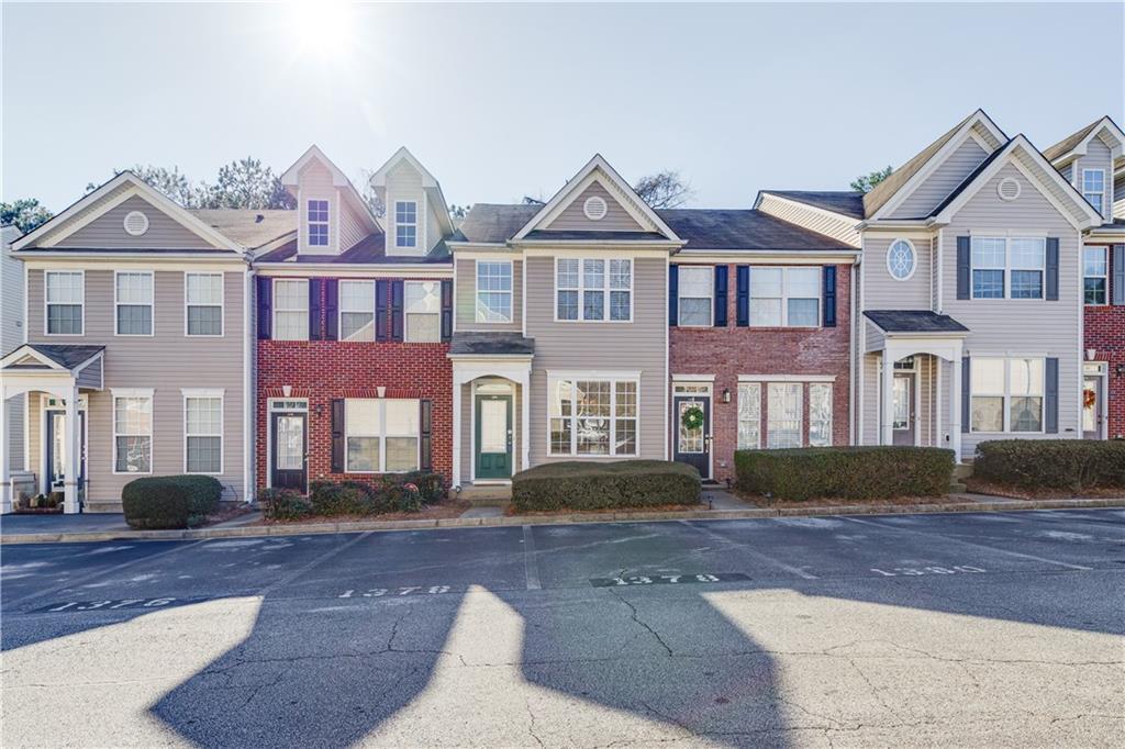 1378 Penhurst Dr., Lawrenceville, GA 30043