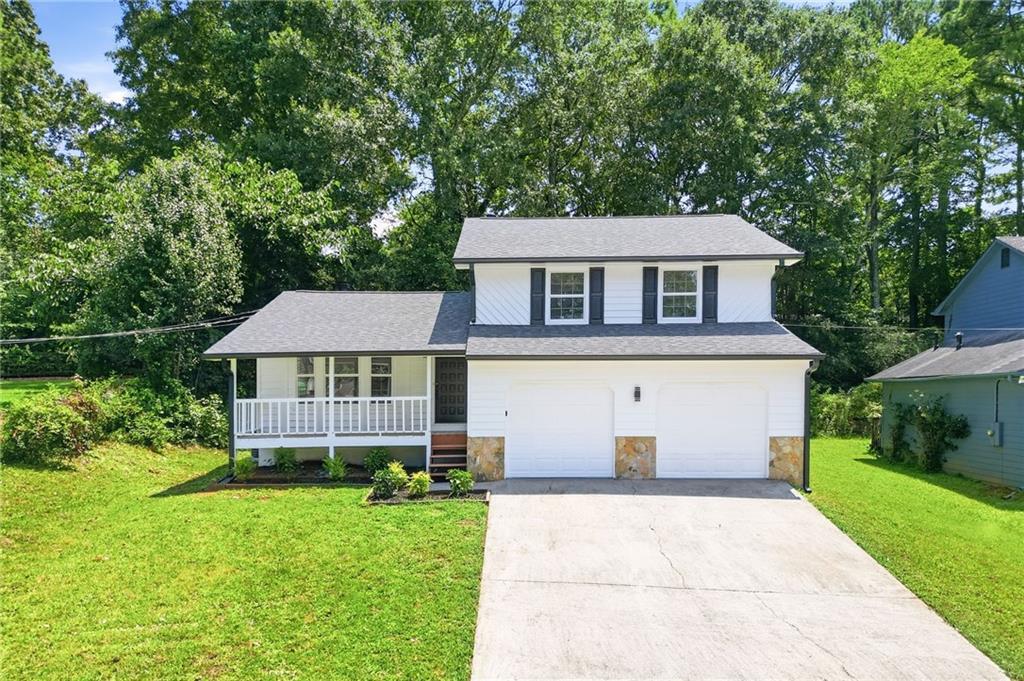 5641 Clifton Pl., Stone Mountain, GA 30087