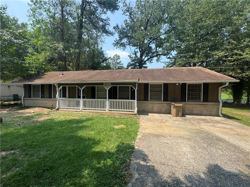 8497 Stonewall Jackson Dr., Jonesboro, GA 30238