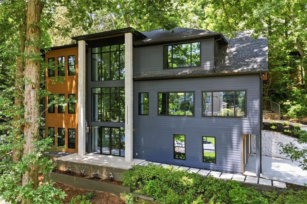 4250 Carmain Dr., Atlanta, GA 30342