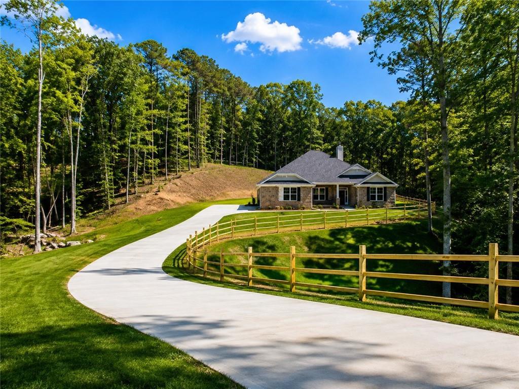5372 Tuscany Dr., Douglasville, GA 30135