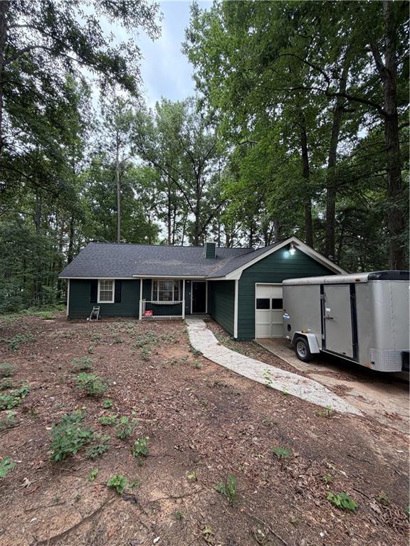 1094 Crystal Lake Rd., Atlanta, GA 30349