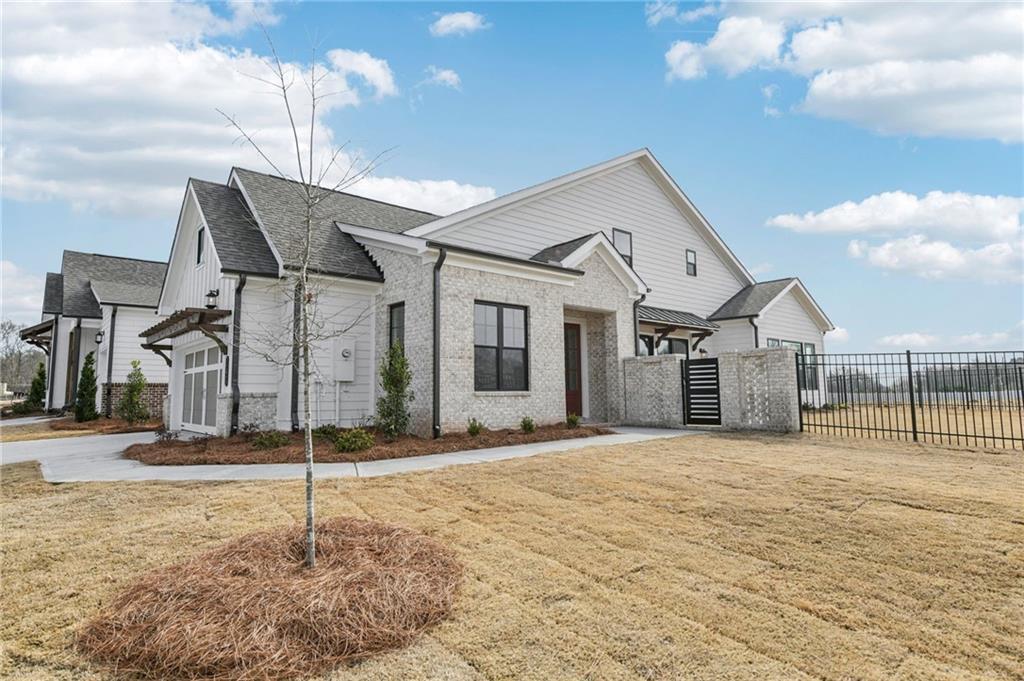 118 Herring Dr., Hoschton, GA 30548