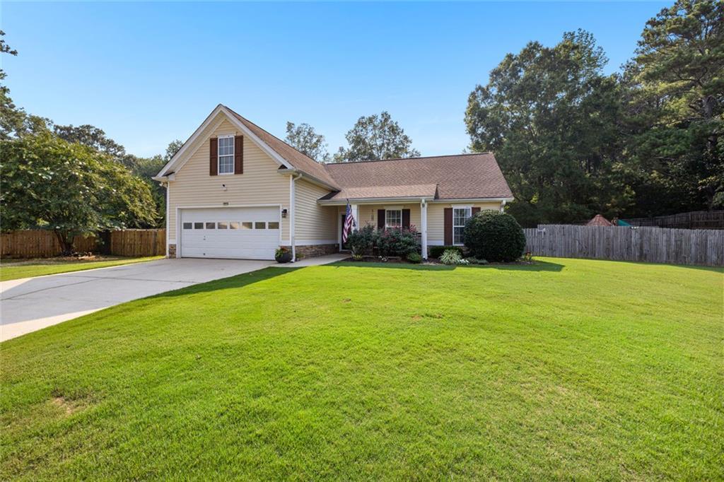 1003 Marsh Ct., Hampton, GA 30228