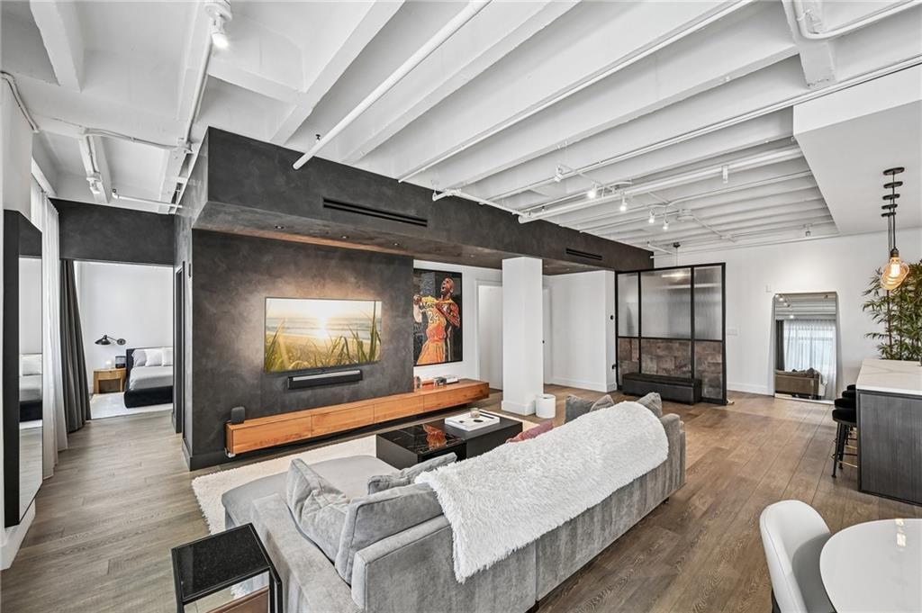805 Peachtree St. #501, Atlanta, GA 30308